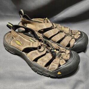 Keen Newport leather hiking waterproof closed toe sandals Mens size 7 EU 39.5
